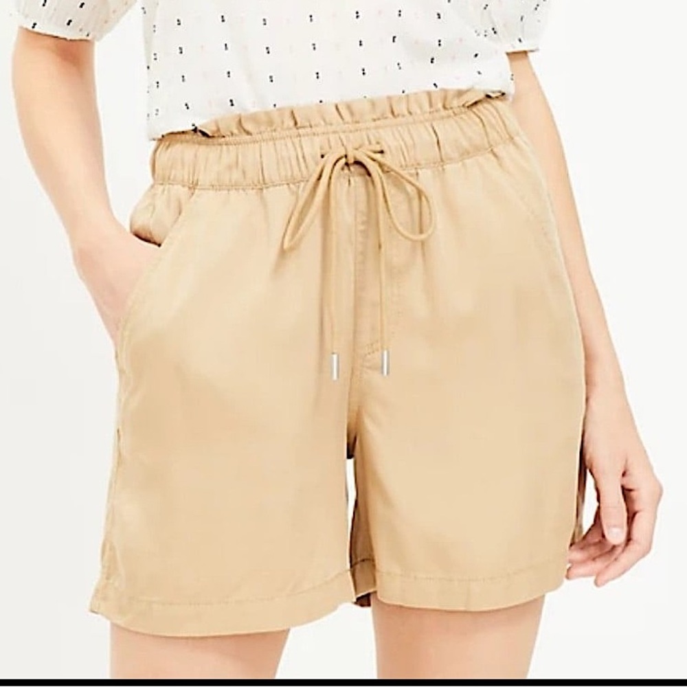 NWT Ann Taylor Loft drawstring shorts, size M